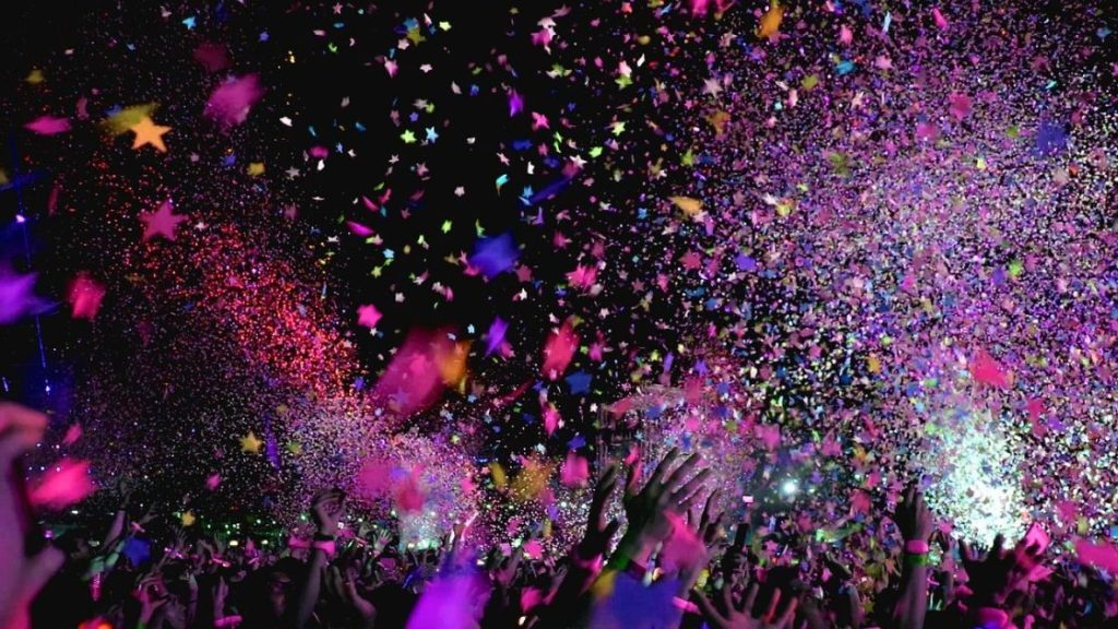 Ons team Luxe stretchtent verhuur voor evenementen met gezellige sfeer en weerbestendigheid